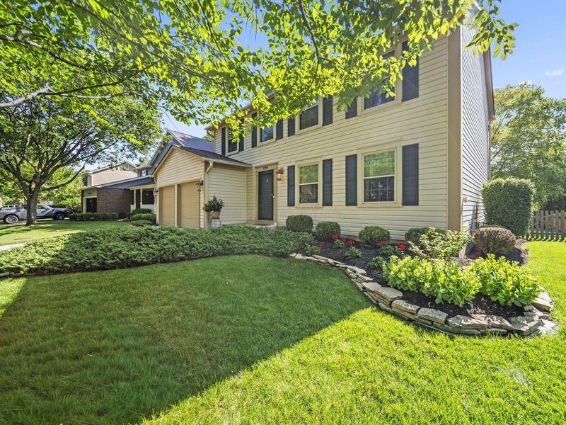 6900 Pine Bark Lane, Columbus, OH 43235 Photo 3