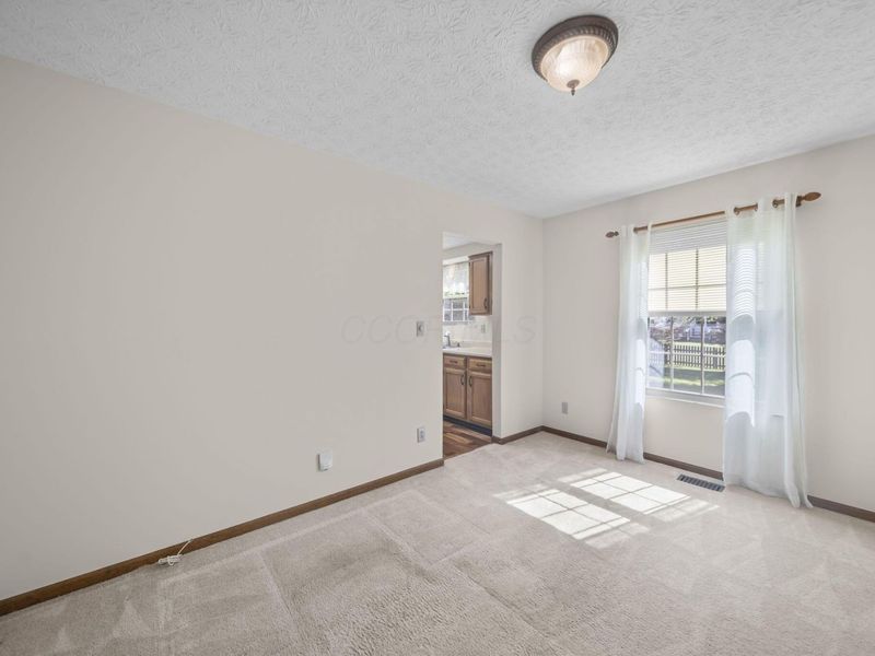 6900 Pine Bark Lane, Columbus, OH 43235 Photo 9