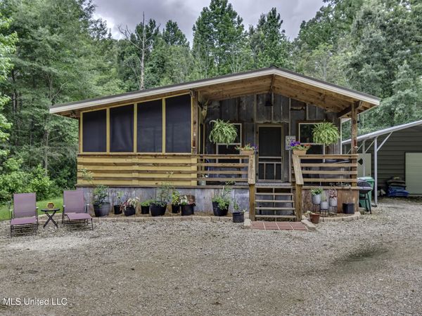 1058 E Broadwater Road, Byram, MS 39212
