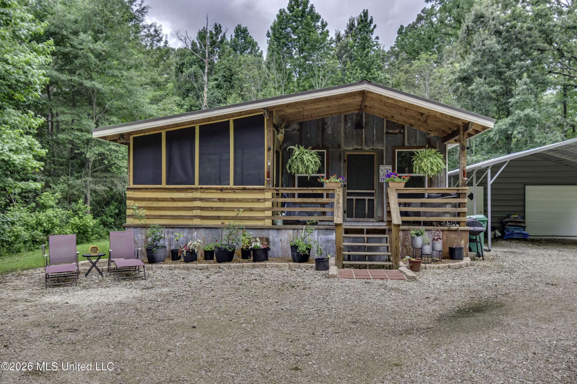 1058 E Broadwater Road, Byram, MS 39212 Main Photo