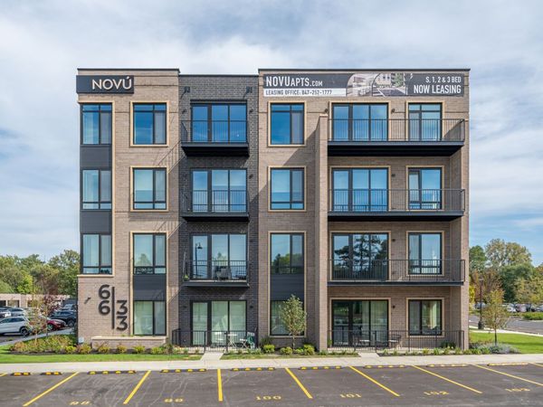 6633 N Milwaukee Avenue, Unit 307, Niles, IL 60714