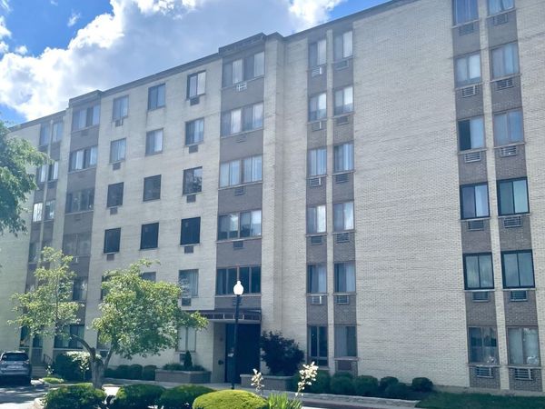 9720 S Pulaski Road, Unit 308, Oak Lawn, IL 60453