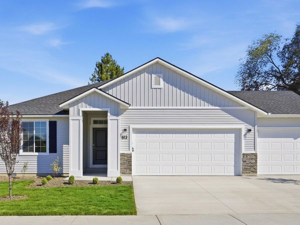 613 W Novak Dr, Emmett, ID 83617