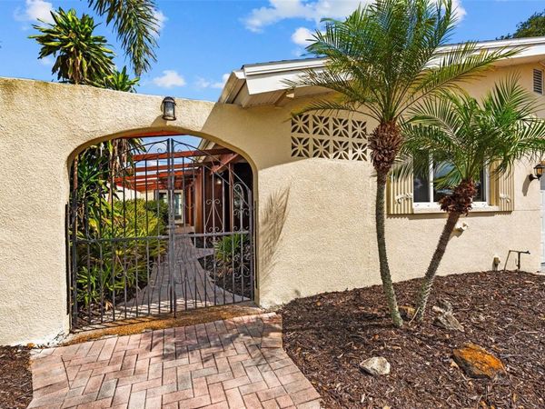 10472 ORANGE BLOSSOM LANE, SEMINOLE, FL 33772