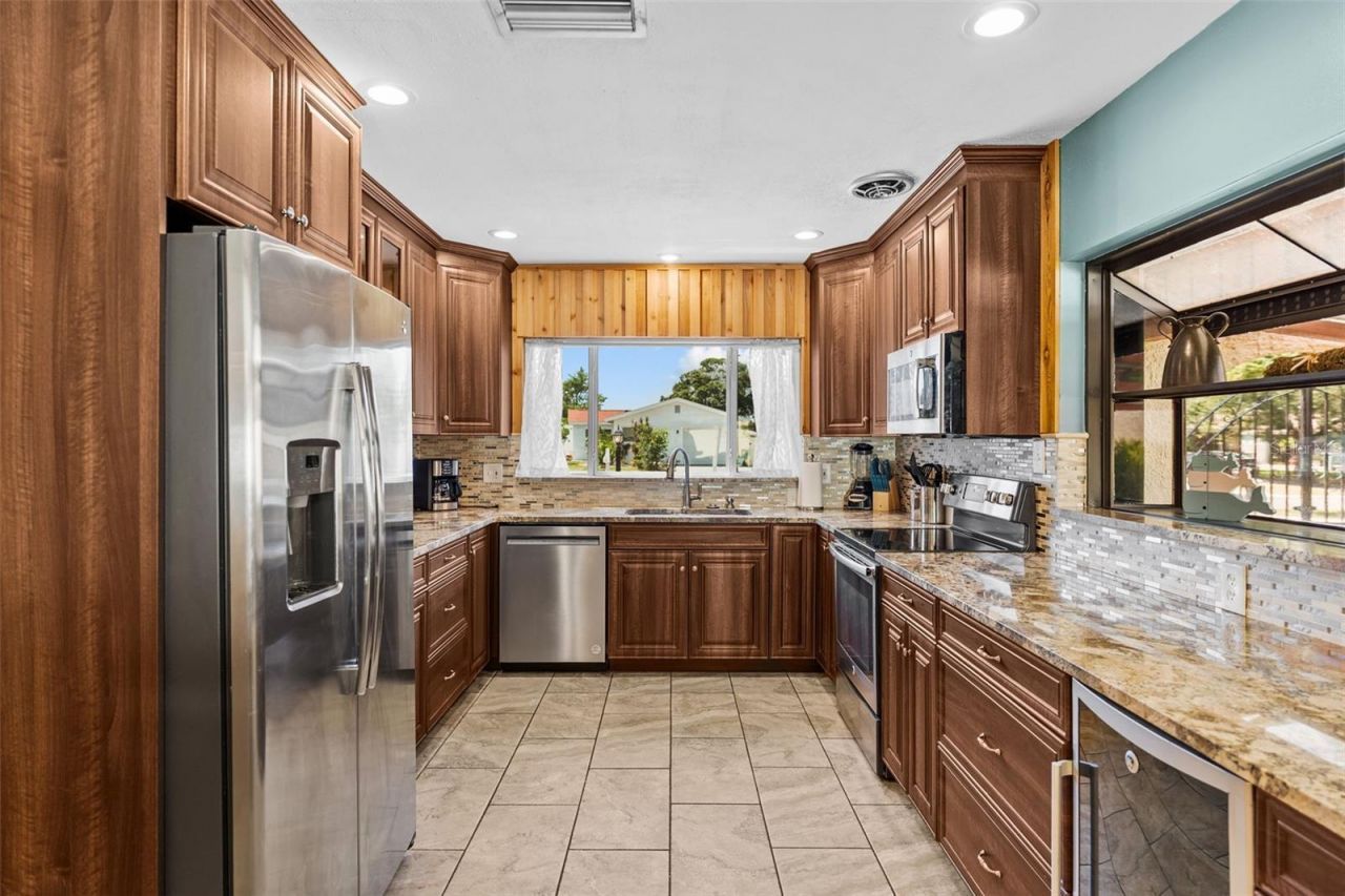 10472 Orange Blossom Lane , Seminole, FL 33772 Photo
