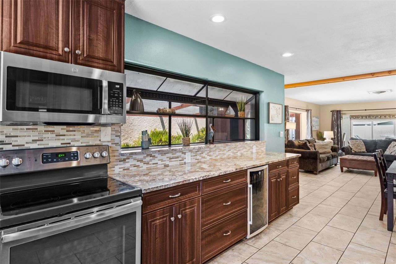 10472 Orange Blossom Lane , Seminole, FL 33772 Photo