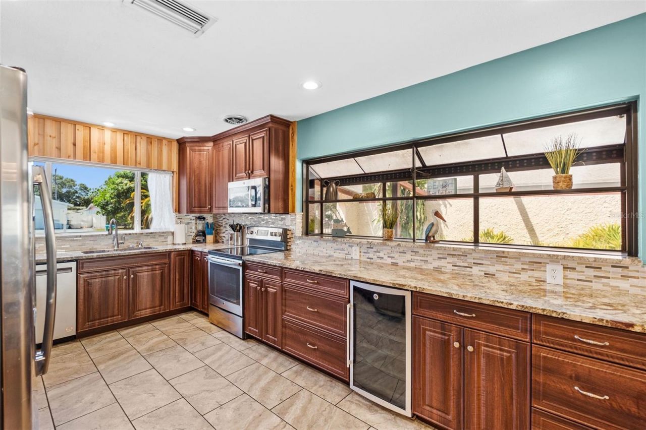 10472 Orange Blossom Lane , Seminole, FL 33772 Photo