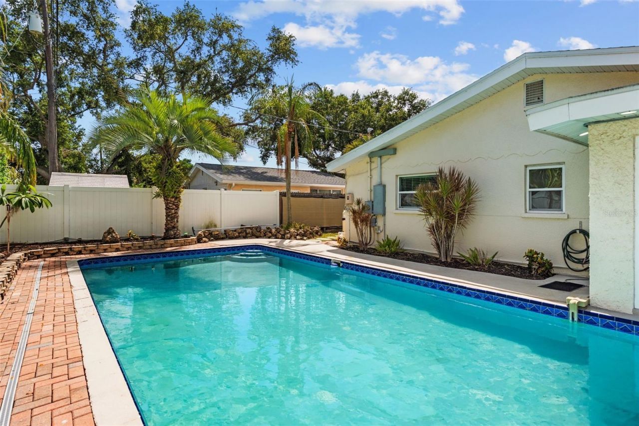 10472 Orange Blossom Lane , Seminole, FL 33772 Photo