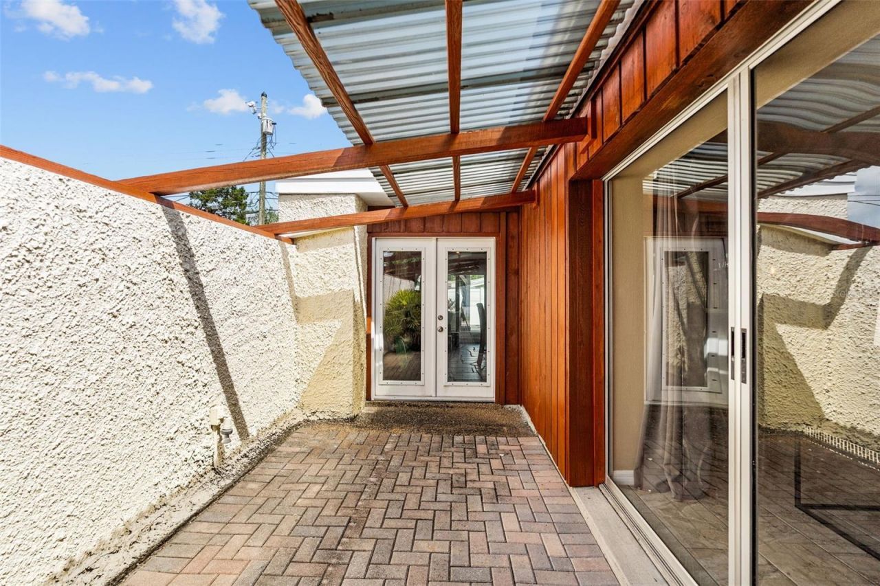 10472 Orange Blossom Lane , Seminole, FL 33772 Photo