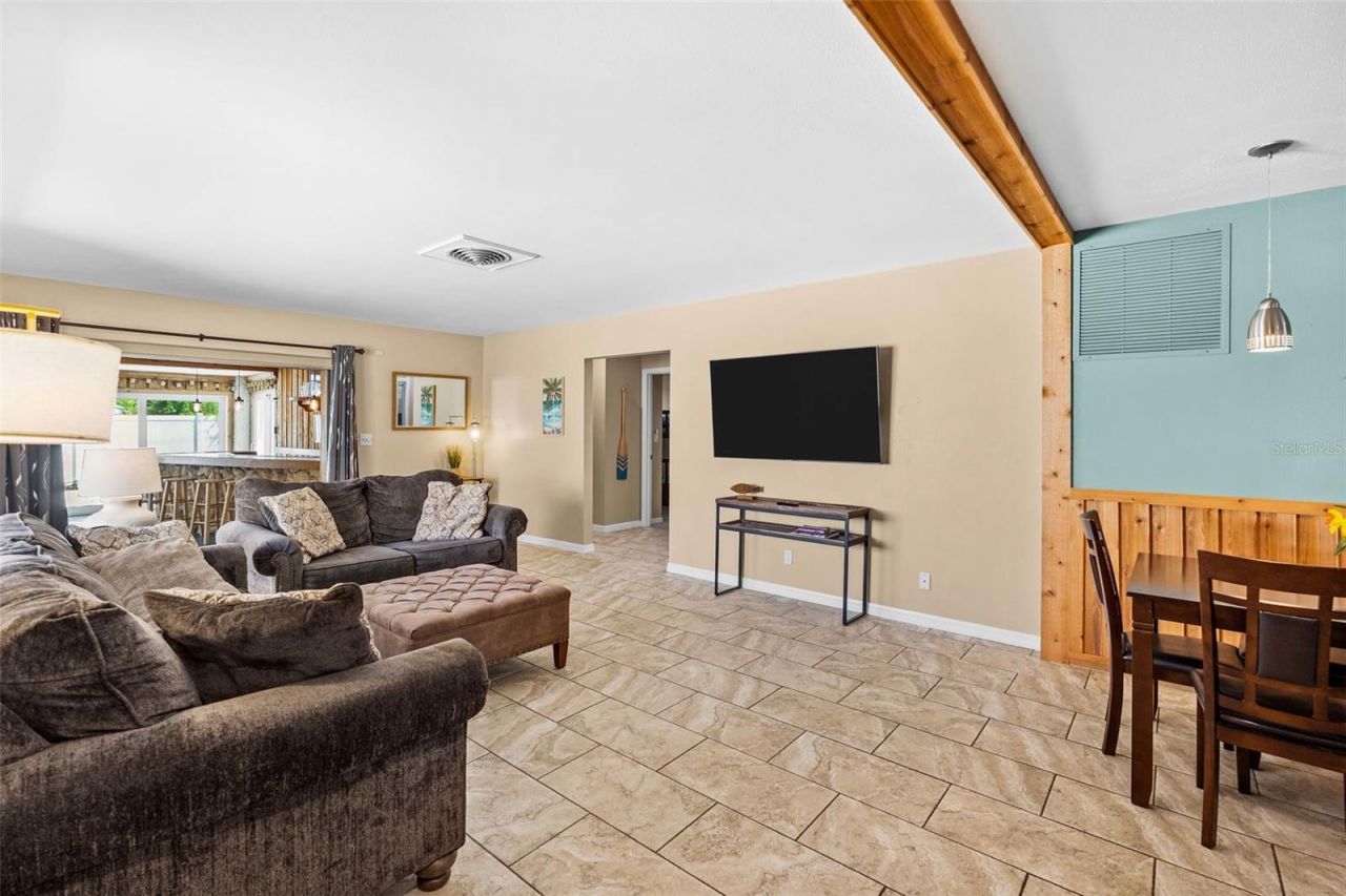 10472 Orange Blossom Lane , Seminole, FL 33772 Photo