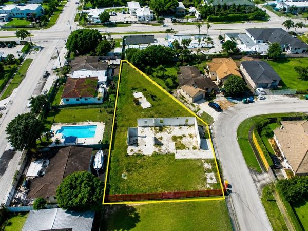 21710 SW 111TH AVENUE , MIAMI, FL 33170