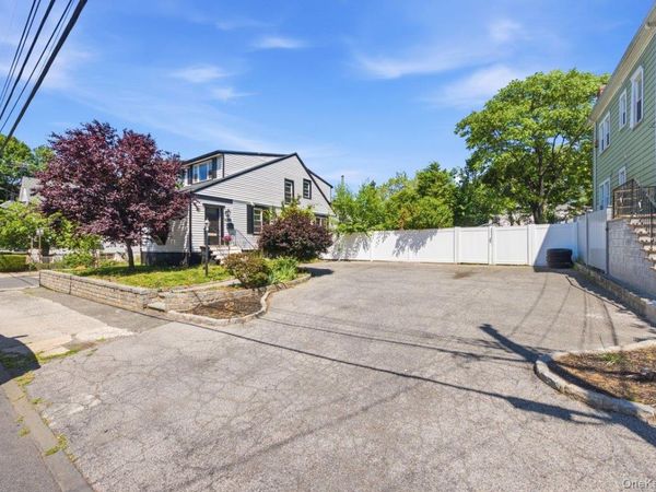 172 Crescent Place , Yonkers, NY 10704