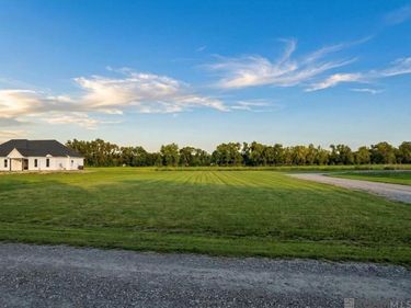 11704 Bayou Tommy Ln, Port Allen, LA 70767