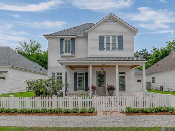 2736 Pointe-marie Dr, Baton Rouge, LA 70820