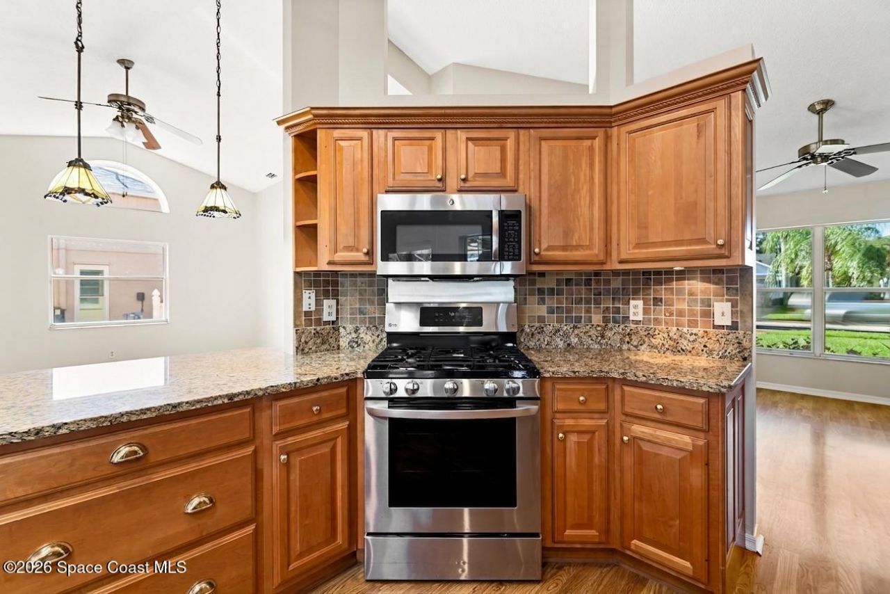 2550 Red Maple Place , Melbourne, FL 32935 Photo
