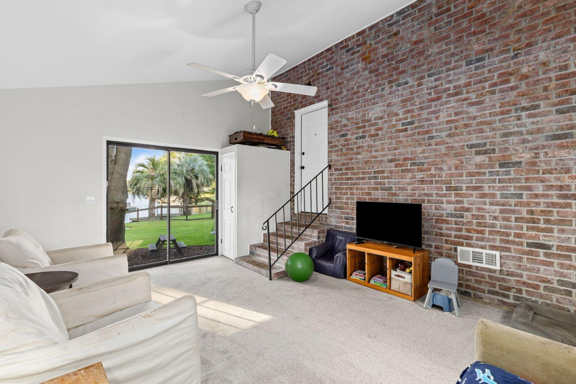 23 Charlyn Drive Photo 23