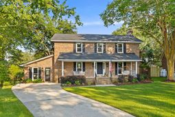 23 Charlyn Drive photo 4