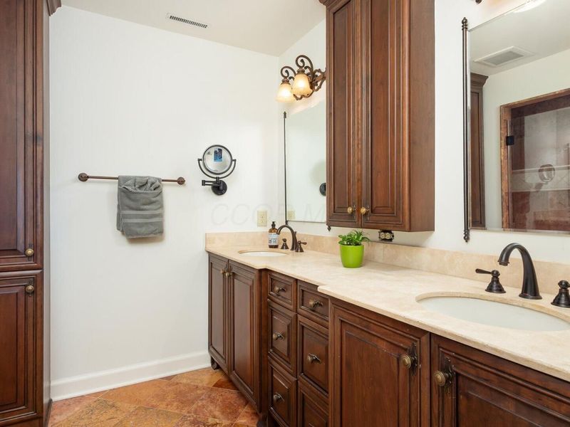 2615 York Road, Columbus, OH 43221 Photo 28