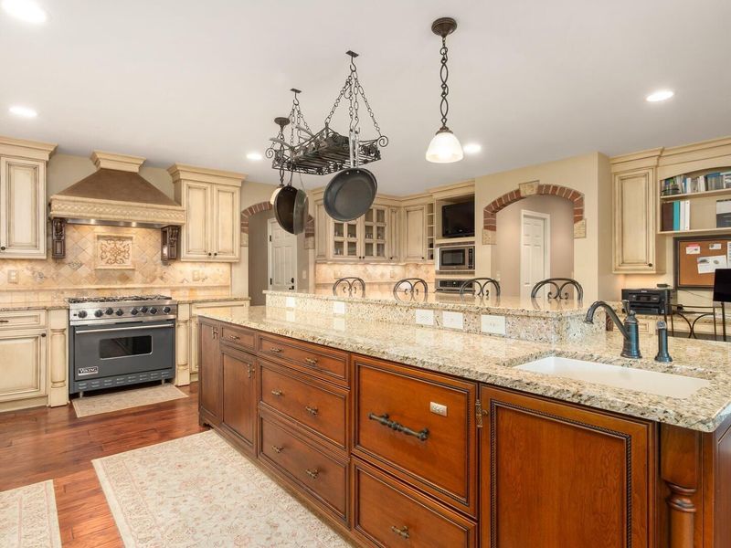 2615 York Road, Columbus, OH 43221 Photo 4