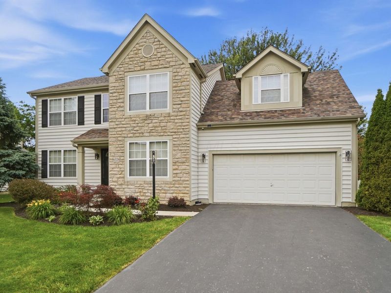 6326 Champions Drive, Westerville, OH 43082 Photo 2