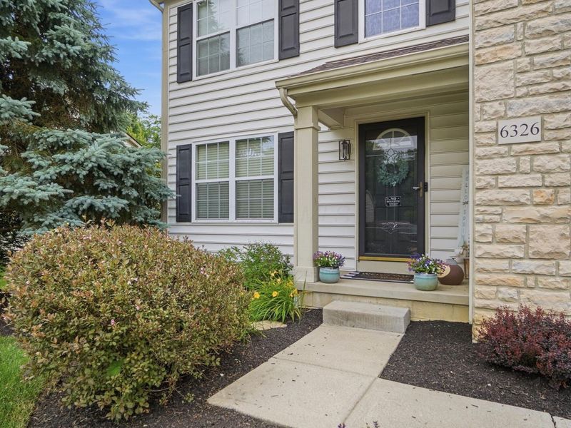 6326 Champions Drive, Westerville, OH 43082 Photo 4