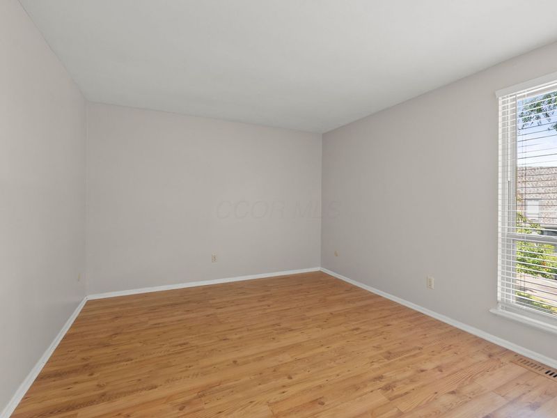 1030 Galliton Court, Unit F, Columbus, OH 43220 Photo 14