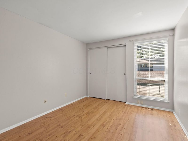1030 Galliton Court, Unit F, Columbus, OH 43220 Photo 18