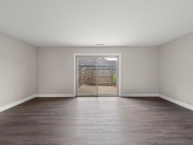 1030 Galliton Court, Unit F, Columbus, OH 43220 Photo 2