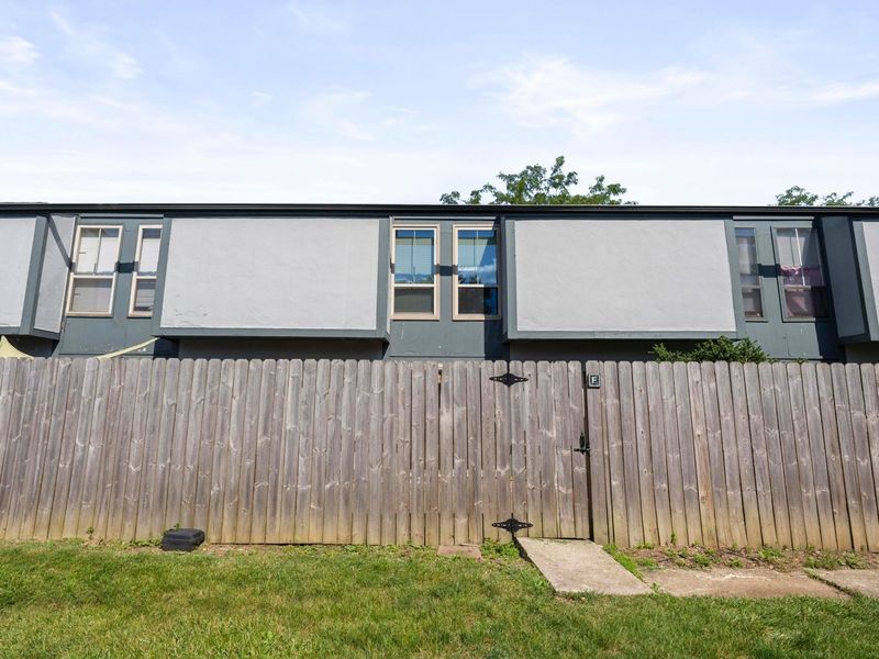 1030 Galliton Court, Unit F, Columbus, OH 43220 Photo 33