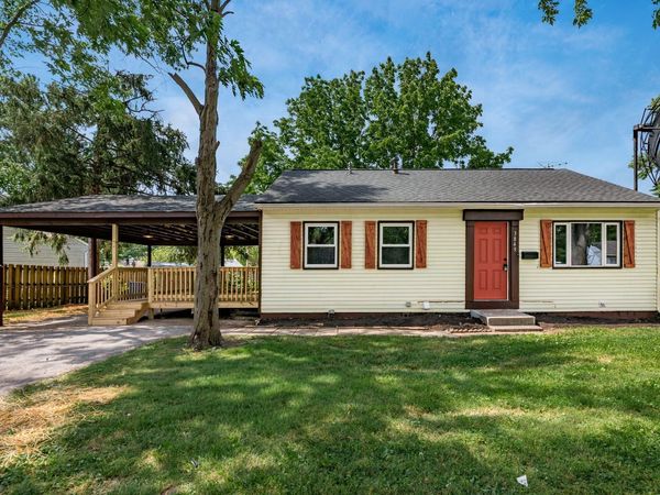 3849 Laguna Drive , Columbus, OH 43232