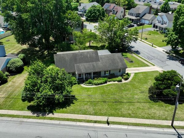 2202 HERSHEY AVENUE, EAST PETERSBURG, PA 17520