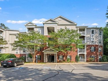 237 YELLOWSTONE DR, Unit 6, CHARLOTTESVILLE, VA 22903