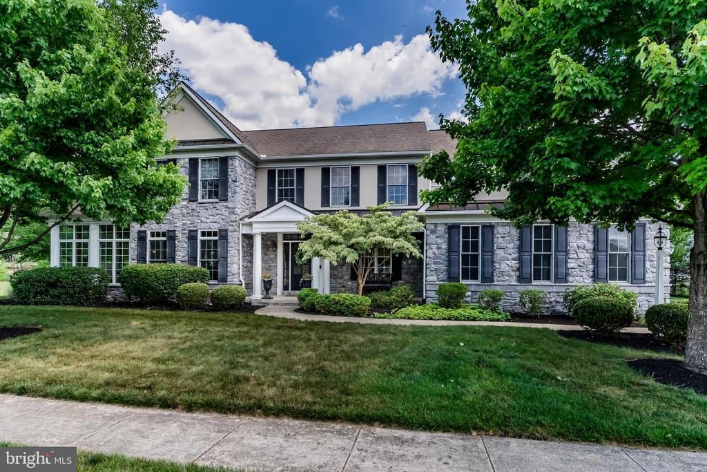 2425 HUME LANE , ENOLA, PA 17025