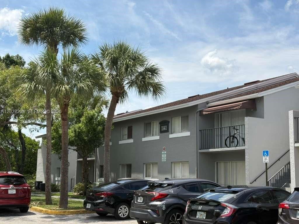 1141 Lake Victoria Dr, Unit F, Palm Beach, FL 33411 Photo