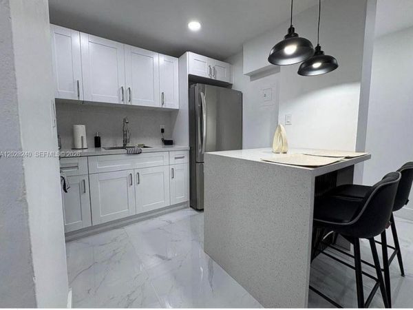4265 NW South Tamiami Canal dr, Unit 1-211, Miami, FL 33126