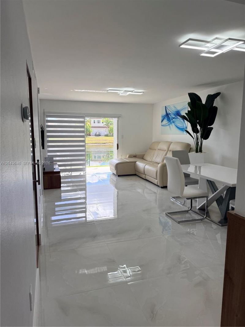 601 SW 113th Way , Unit 601, Pembroke Pines, FL 33025 Photo