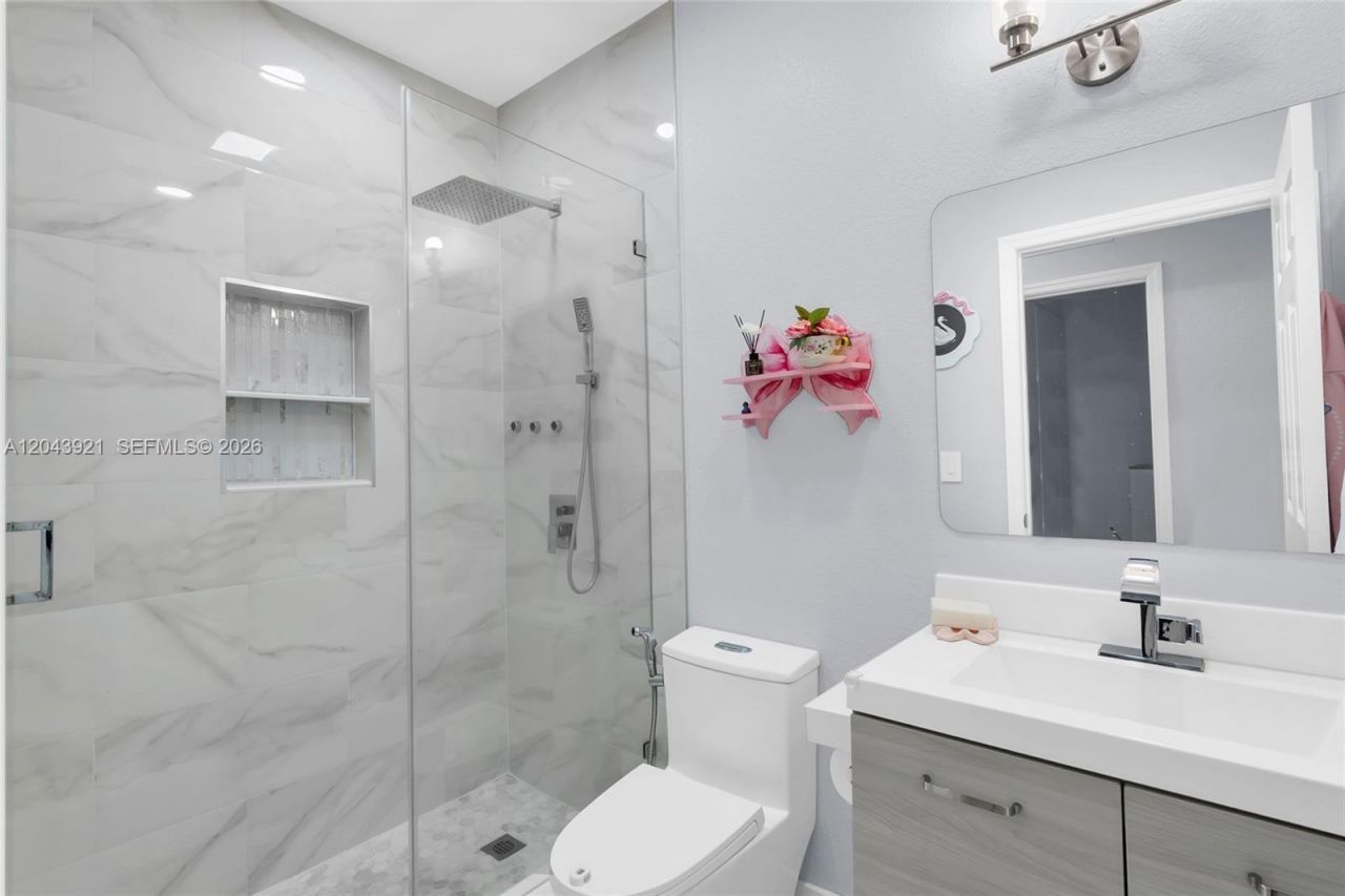 7031 NW 20th Ave , Miami, FL 33147 Photo