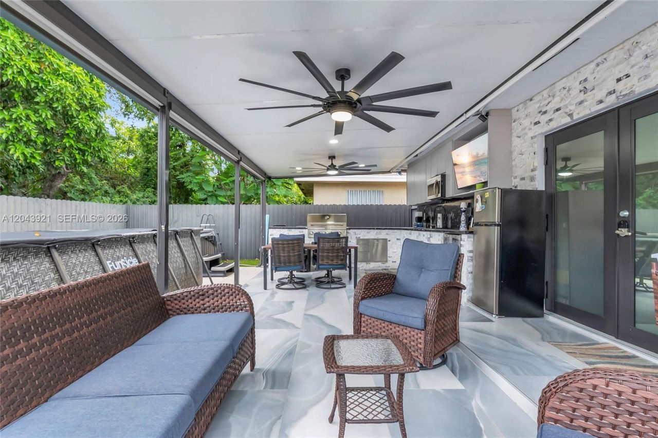 7031 NW 20th Ave , Miami, FL 33147 Photo