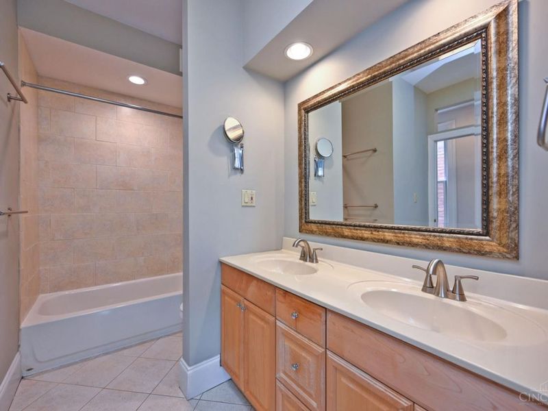 4266 Williamson Place, Cincinnati, OH 45223 Photo 26