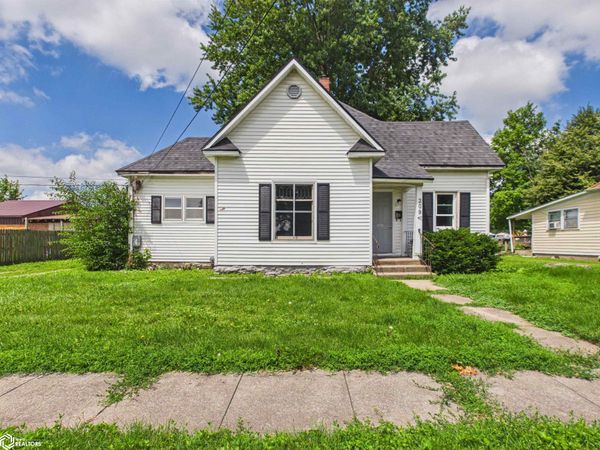 209 S 10Th Street, Albia, IA 52531