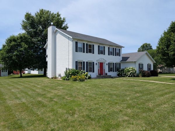 1891 Indian Springs Court , Freeport, IL 61032