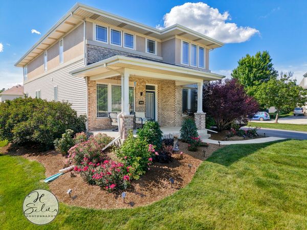 1410 Grand Pointe Boulevard , West Dundee, IL 60118