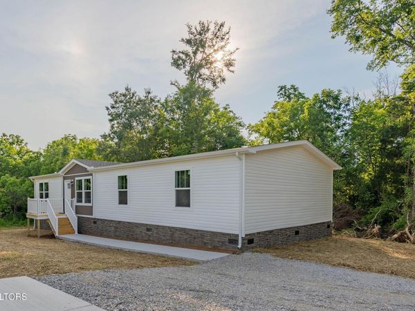 2127 Tipton Station Rd, Knoxville, TN 37920