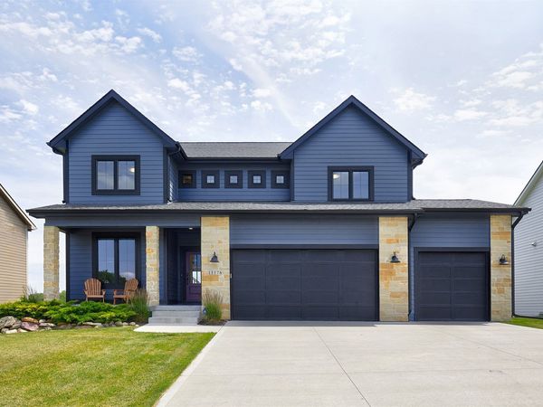 11174 Westport Drive , West Des Moines, IA 50266