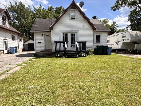 326 E Potter Avenue, Lansing, MI 48910