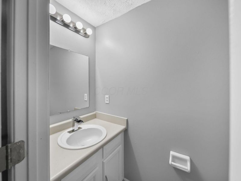 2392 Minerva Park Place , Columbus, OH 43229 Photo 24