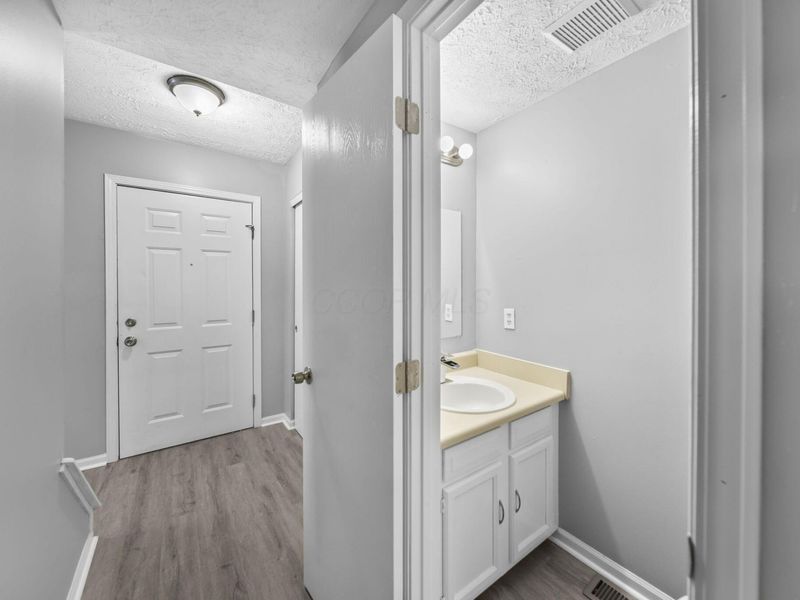 2392 Minerva Park Place , Columbus, OH 43229 Photo 25