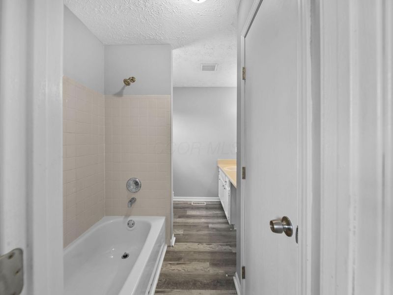 2392 Minerva Park Place , Columbus, OH 43229 Photo 34