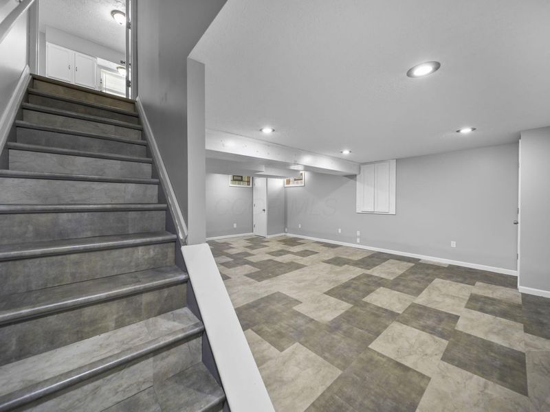 2392 Minerva Park Place , Columbus, OH 43229 Photo 43