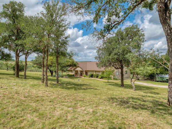 701 Berry LN, Georgetown, TX 78626
